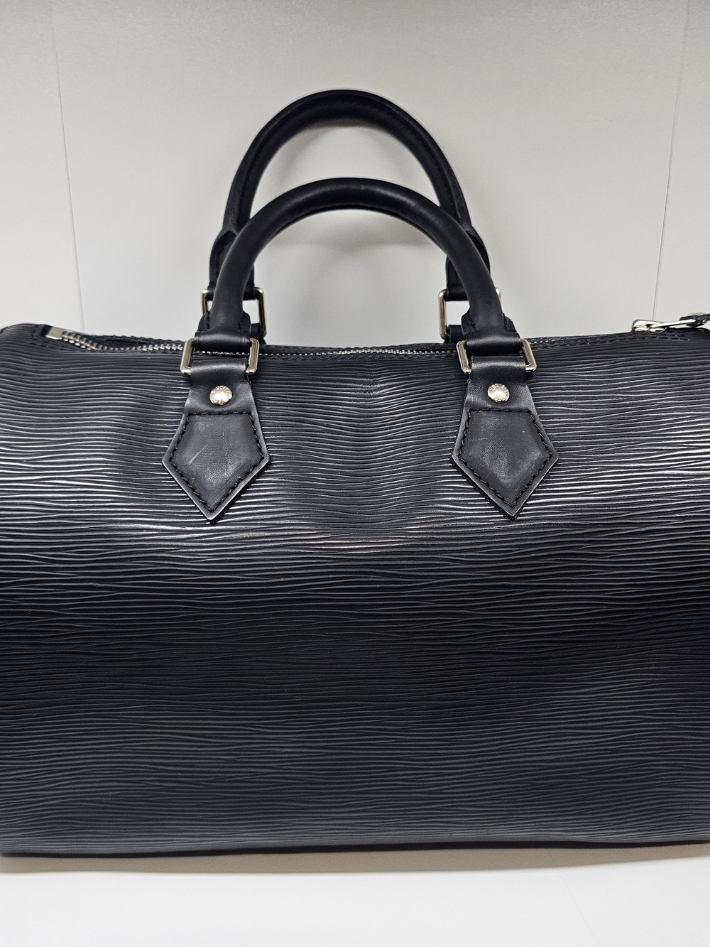 Louis Vuitton Epi Black Structured Leather Travel Holdall Bag - Picture 6 of 16